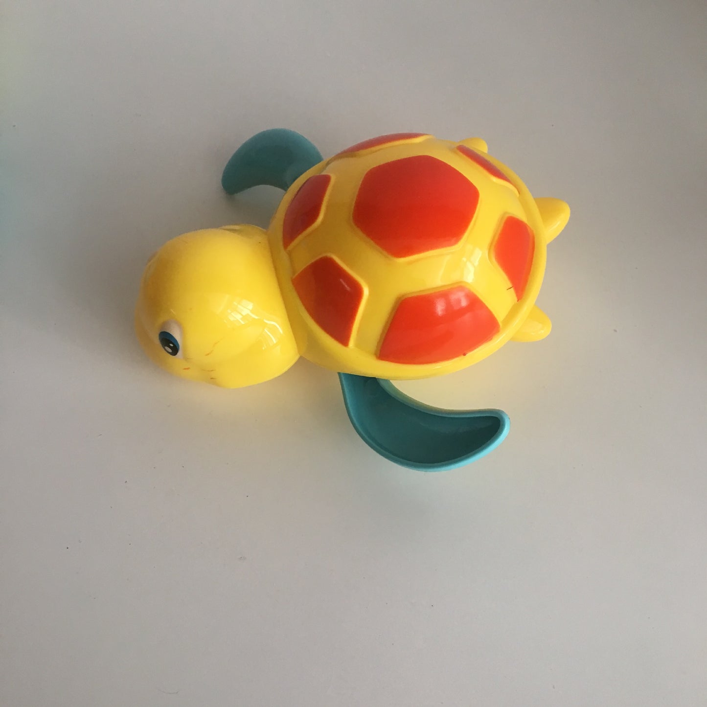 Splashy Turtle Wind-Up Toy for Kids